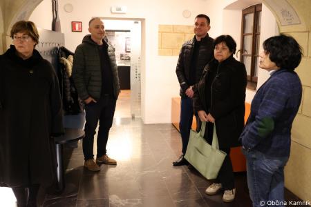 Zadnje javno vodstvo po razstavi Zgodbe Maistrovih predmetov iz virtualnosti v resnično (18)